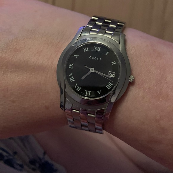 Gucci 5500 M Watch With Box Silver & Black - Picture 7 of 8